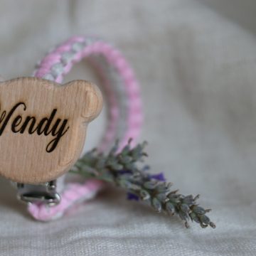 clip ours pour attache tétine a graver fait par une creatrice