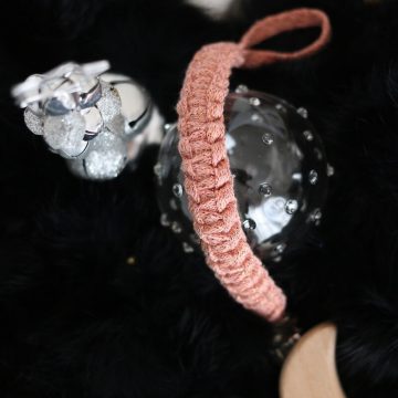 attache tétine rose pailletée