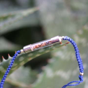 bracelet avec insertion de coquillage fait à la main pour se souvenir des vacances
