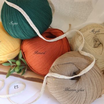 bobines de fil pour les creatios des attaches tetines de cet automne