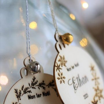 boule de noel fait à la main et grave