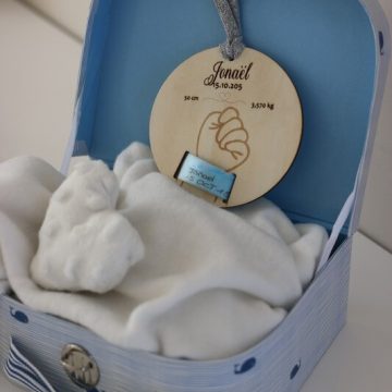 cadre personnalisé pour conserver le bracelet de naissance bébé